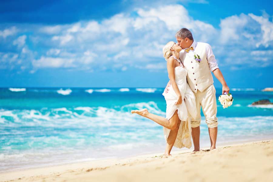 Hochzeitsstrandmode (de.depositphotos.com)