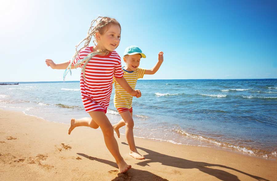 Strandmode für Kinder (de.depositphotos.com)